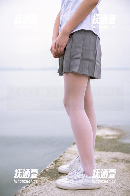 森萝财团 下载这套图,跟随森萝财团领略粉红少女的白丝奇幻之旅!