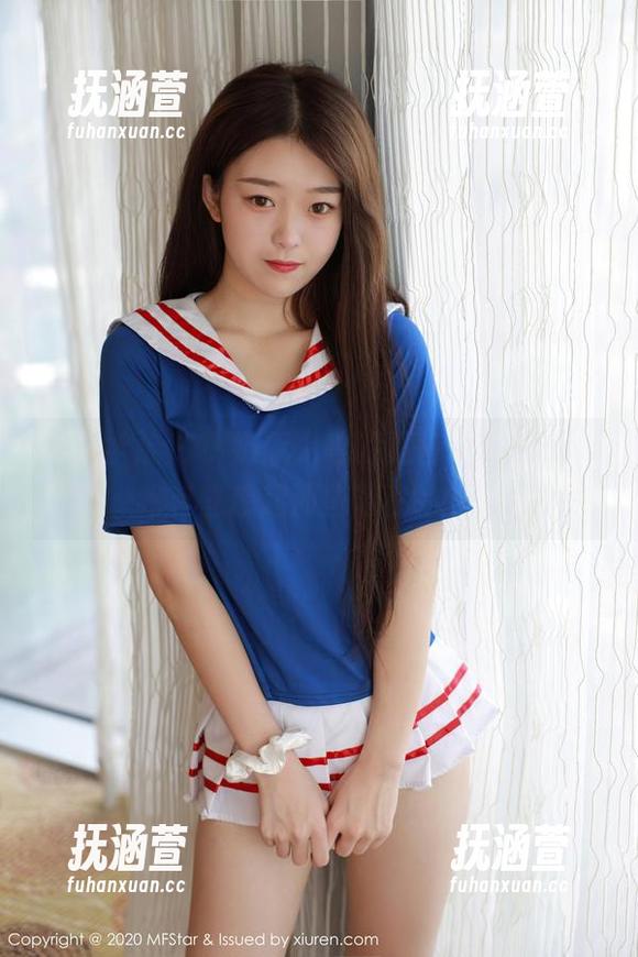 模范学院-小奶瓶呜呜 模范学院 - 小奶瓶呜呜的夏日作品,竟让我有些想起那些隐秘的梦境