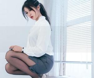 看了海克斯科技小蛋糕和霞之丘诗羽学姐的内衣套作品，简直让我脑洞大开！