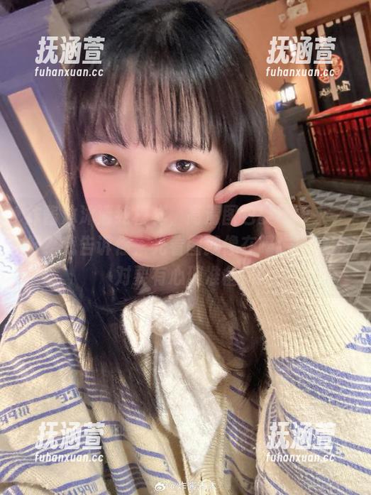 炸酱沐沐 炸酱沐沐清纯模样,高清图包要不要来一份?我告诉你,光看图就像在喝牛奶,绝对要有心理准备!