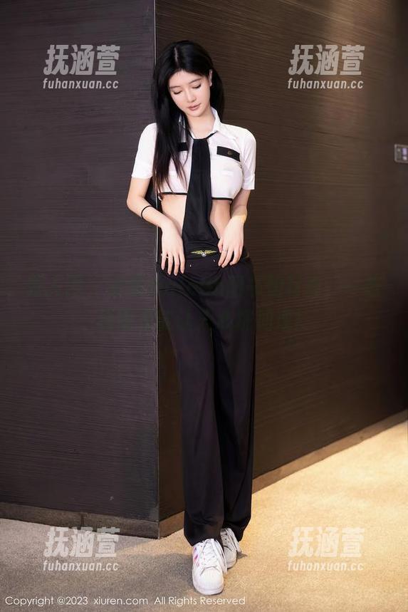 秀人网 - 安然maleah图书馆写真，一张原图竟能让人心跳加速！