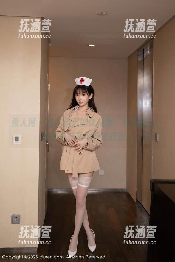 秀人网 - 是小逗逗的体操服：精选图片，仿佛她在和你调皮眨眼。