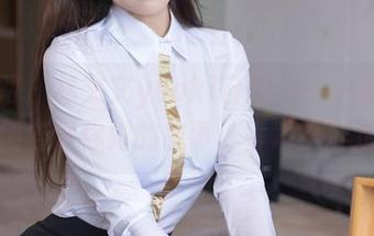 秀人网 – 林文文yooki自拍——一图下载，悄悄告诉你她的故事，乖乖不准走开！
