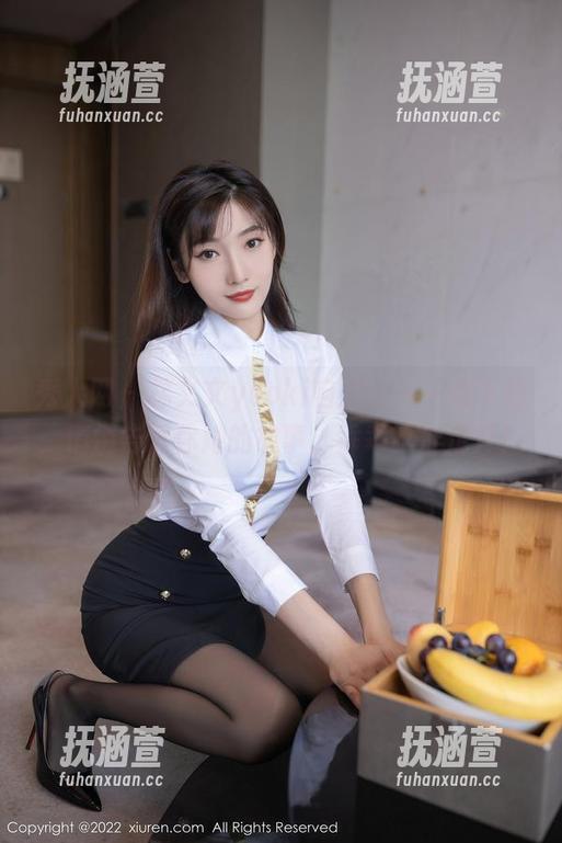 秀人网 - 林文文yooki自拍——一图下载，悄悄告诉你她的故事，乖乖不准走开！