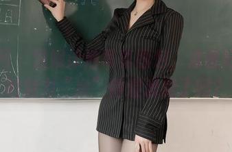 秀人网 – 温妮泳池写真图包，准备好被她的魅力“淋”得湿漉漉了吗？