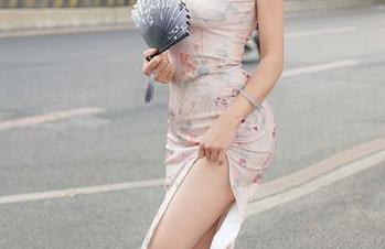 秀人网 – 在白微Sera的高跟鞋私拍套图中，偶尔我也希望当一双“鞋子”！