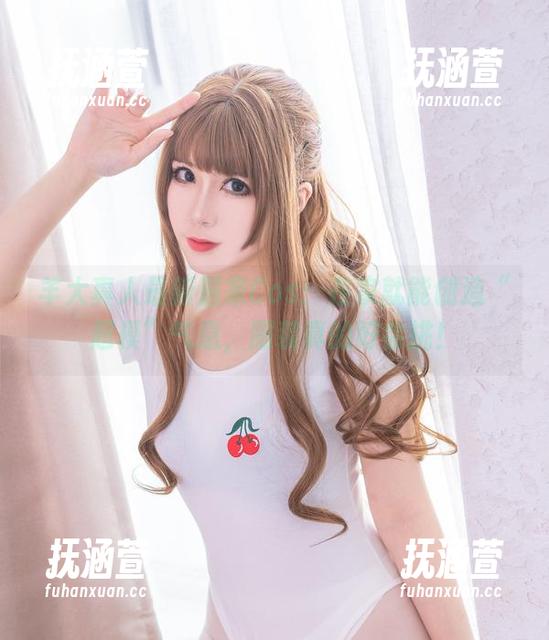 羊大真人 羊大真人最新居家Cos:在家就能创造“超模”气息,服装真的好会挑!