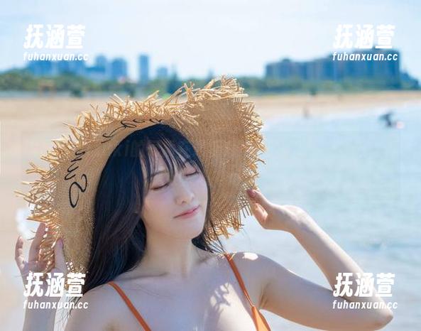 脱尾巴Mizuki的气质在最新JK美图里又发光发热，真是让人心神荡漾。