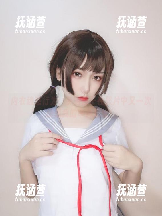 内衣迷惑行为：芋圆侑子在照片中又一次挑战我的审美底线！