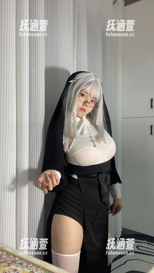 葱油饼er 微密圈 - 这就是葱油饼er的定制:黑白女仆吊带图集,只有你想不到!