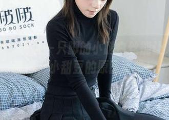袜啵啵 – 据说一只脚的小腿白丝能让人无法专心，小甜豆的原图来啦！