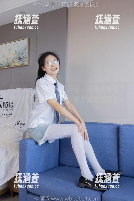 袜啵啵 - 在糯米的世界里，两双高跟鞋写满了幽默：精选图片，随时随地都能乐一乐！