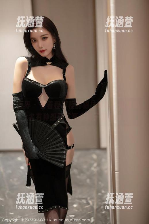 语画界-程程程 语画界 - 看着程程程的棉袜写真,心里莫名有种想要买更多袜子的冲动