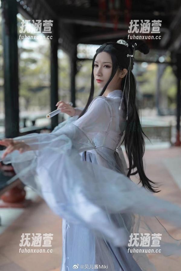 以粉色的名义：贝儿酱Miki图集精选，让你心动加倍！