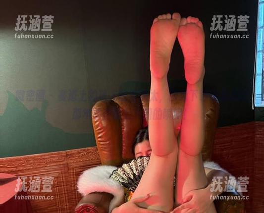 迷人的五姨太 微密圈 - 赛道上的迷人的五姨太,网盘下载让我想起那年那些乱七八糟的瞬间!
