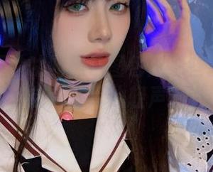阿九从不咕咕的黑色图包：那些隐秘的瞬间，仿佛在耳边轻声诉说…