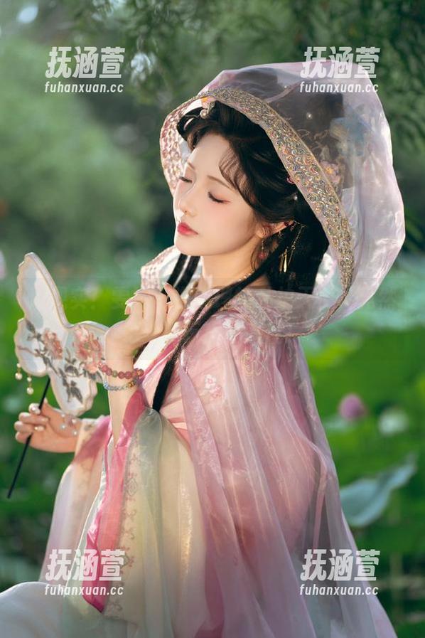 超现实！雯妹不讲道理的私拍天使，竟然把美图玩出新高度！