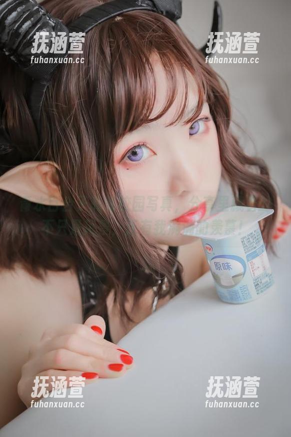 青水百合子高清校园写真，分享里藏着的不只是风景，还有我满满的羡慕！