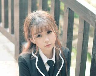 青豆客 – 沈梦瑶_Gcatshowtime：这组写真让我觉得自己也得去健身了…虽然没时间
