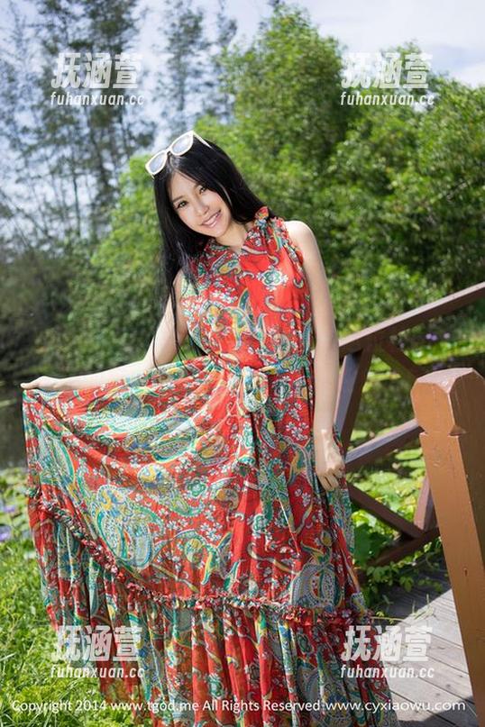 青豆客-陈亦菲 青豆客 - JK写真集:陈亦菲,这位校园女神的每一张原图都让人忍不住想追!
