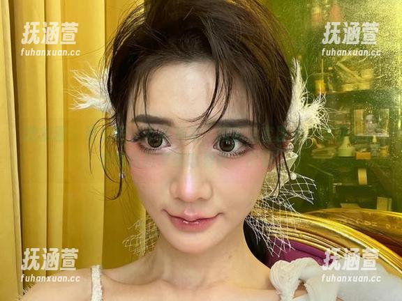 黎允熙 微密圈 - 黎允熙女友风衬衣,搭配全套图包,保证让你在家也能享受恋爱的‘围绕’!
